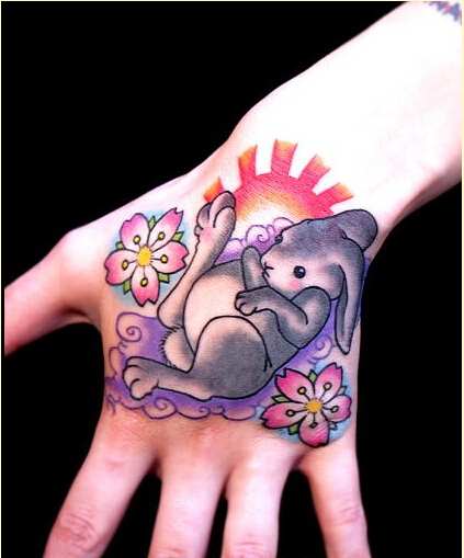 漂亮手背可爱的兔子纹身图案图片图片