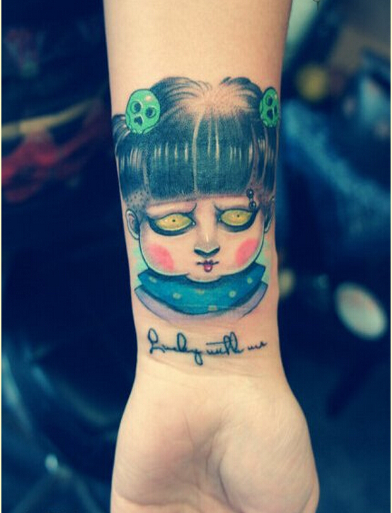 个性手臂时尚好看的鬼娃娃纹身图案图片