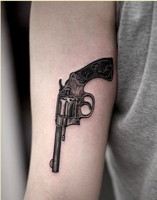个性手臂时尚漂亮的手枪纹身图案图片