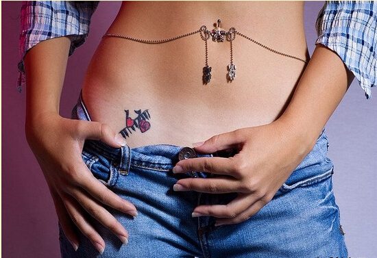 时尚小清新腹部漂亮的梳子纹身图案图片