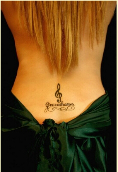 女孩子腰部好看的图腾音符字母纹身图图片