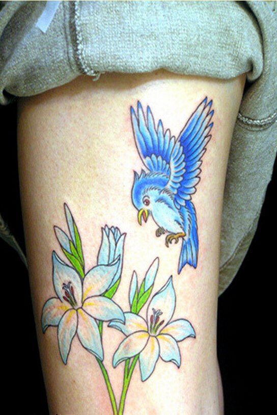 时尚手部漂亮好看的百合纹身图案图片