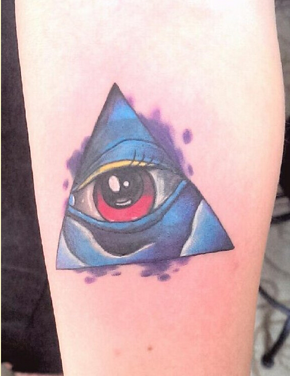 手臂个性好看的彩色上帝之眼纹身图案图片