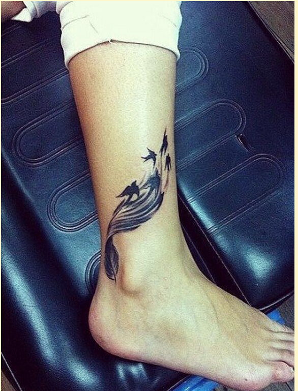 女性脚踝时尚好看的羽化燕纹身图案图片