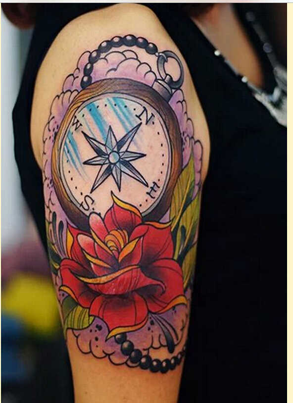 时尚手臂漂亮好看的彩色玫瑰罗盘纹身图片