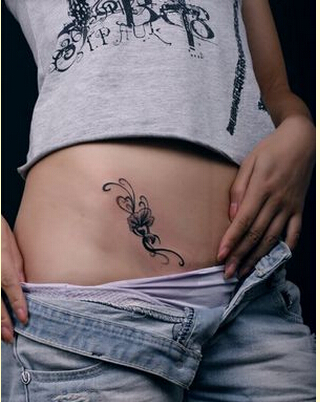 美女腹部漂亮好看的花卉藤蔓纹身图案图片