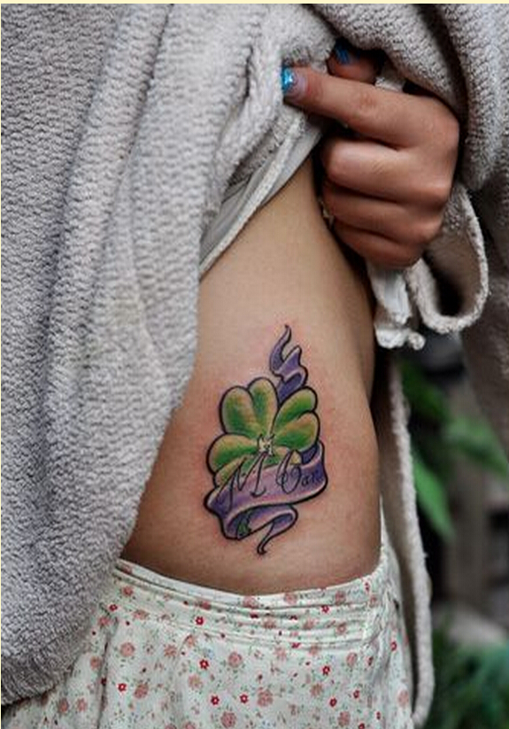 小清新个性侧腰时尚好看的四叶草飘带图片