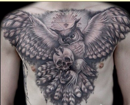 个性男性前胸时尚好看的黑灰猫头鹰纹图片