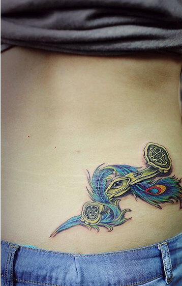 个性时尚后腰好看的如意羽毛纹身图案图片