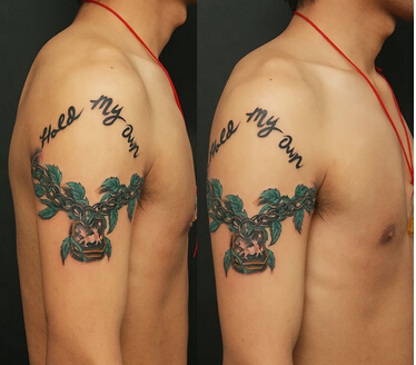 个性男性大臂时尚好看的锁链文字纹身图片