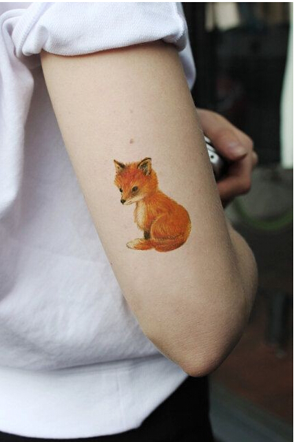 时尚女性手臂个性好看的狐狸纹身图案图片