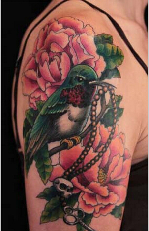 女生手臂上好看的花鸟纹身图案图片