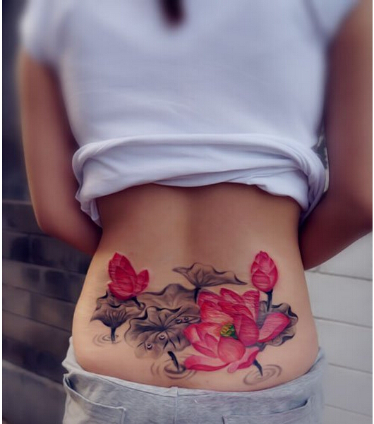 腰部精美时尚好看的莲花与荷叶纹身图图片