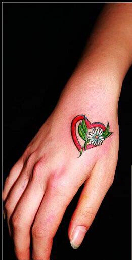 漂亮手部上虎口精美漂亮的雏菊纹身图图片