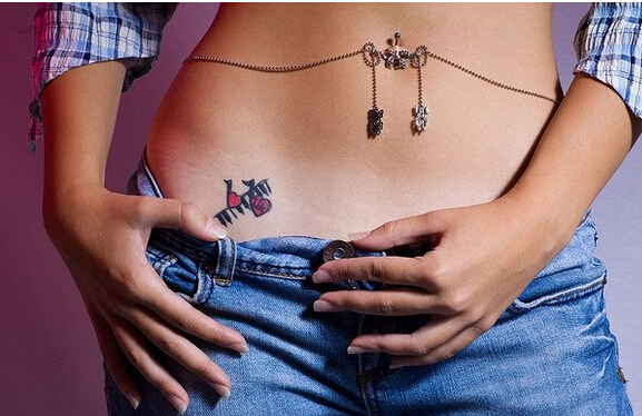 时尚女性腹部小清新唯美好看的梳子纹图片