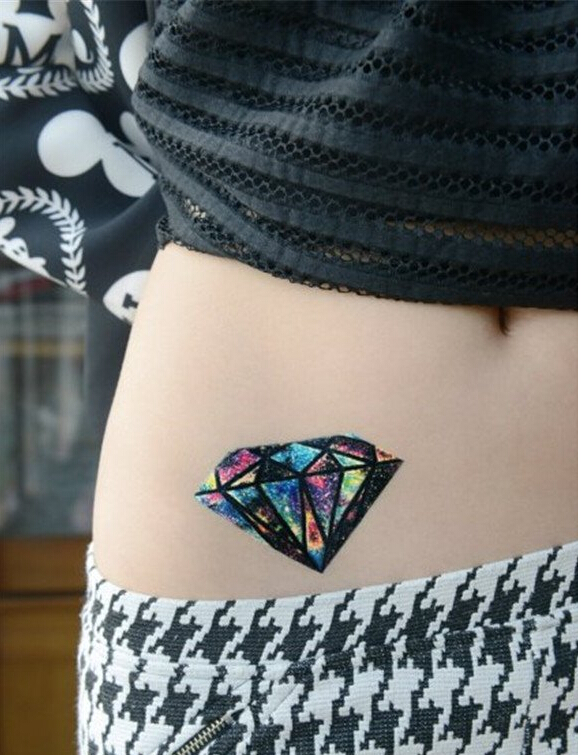 女性腹部漂亮好看的彩色星空钻石纹身图片