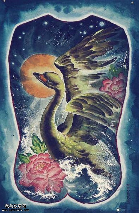 满背天鹅纹身图案