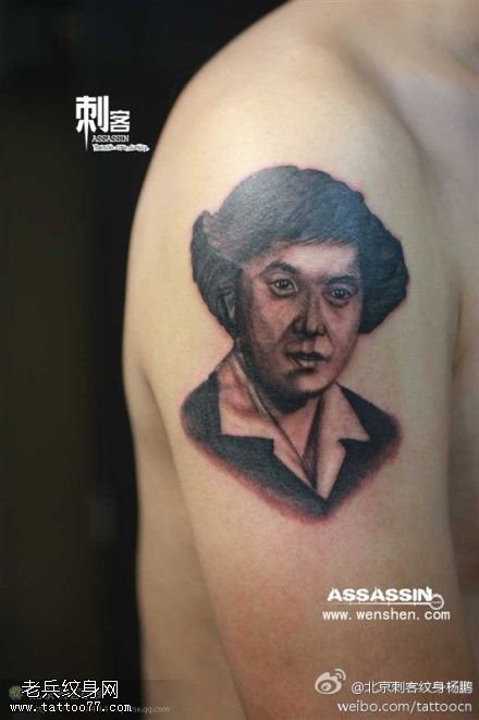 和蔼可亲女士头像纹身图案