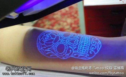 发光好看骷髅头纹身图案
