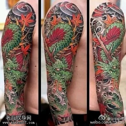 经典彩绘青龙纹身图案