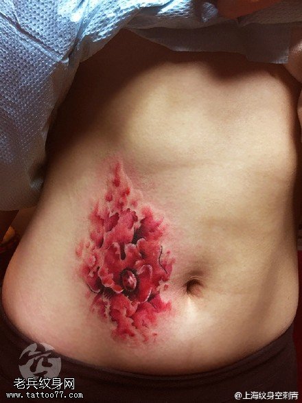 遮盖伤疤彩绘罂粟花纹身图案