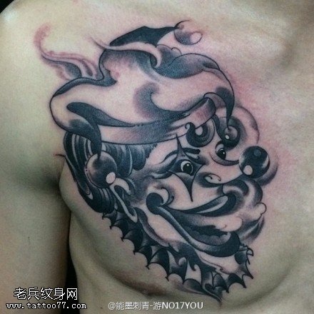 胸口小丑纹身图片