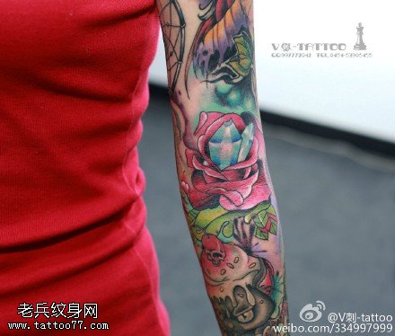 绚丽潮流钻石玫瑰纹身图案