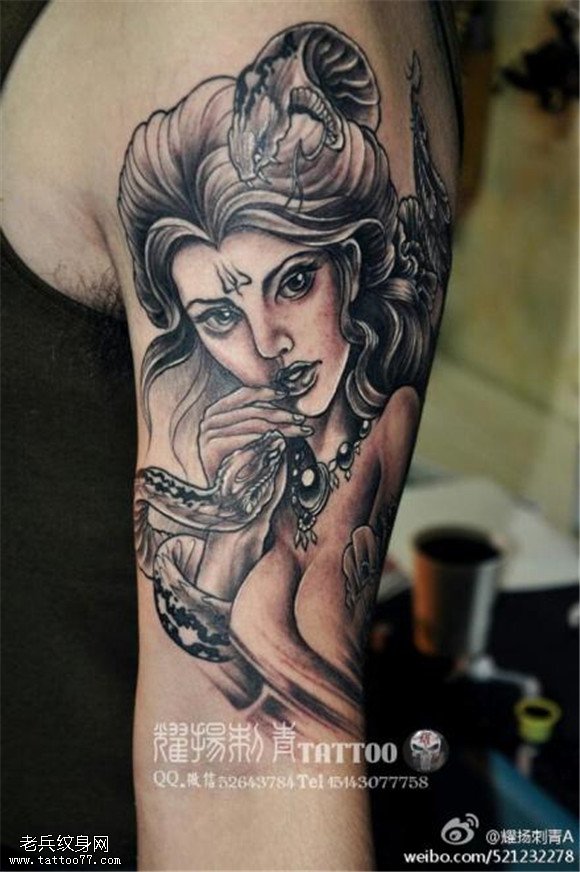 手臂性感蛇女郎纹身图案