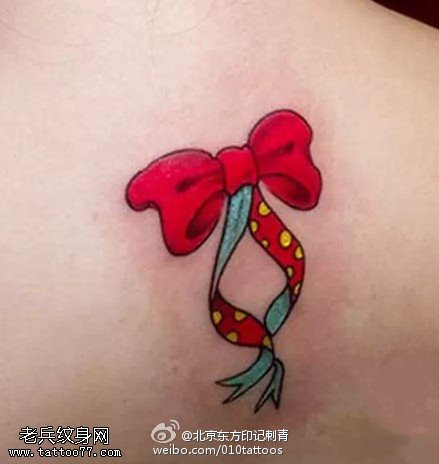 漂亮艳丽的蝴蝶结手稿纹身图案