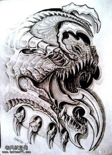 惊悚的虎口手稿纹身图案