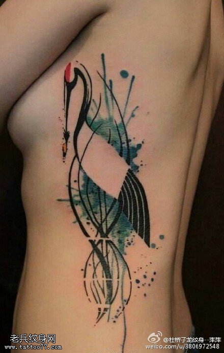 水墨风格仙鹤纹身图案