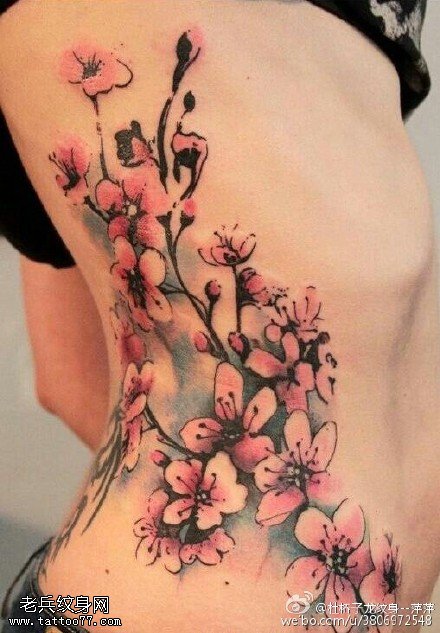 s慧敏风格美丽的樱花纹身图案