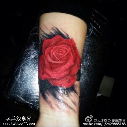 炙热惊艳的火玫瑰纹身图案