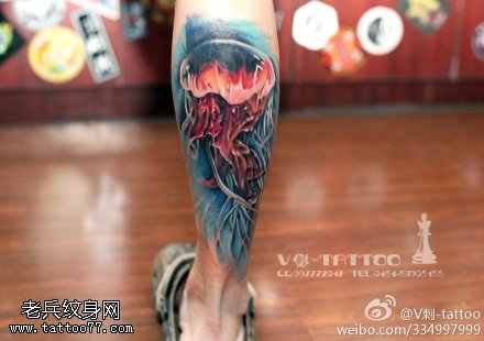 彩色霸气水母纹身图案