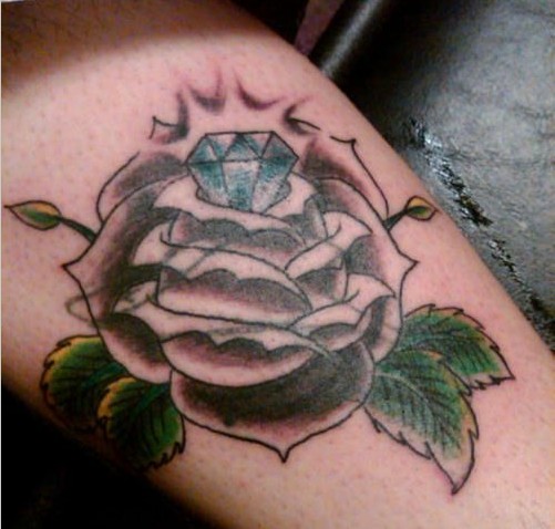 镶钻复古黑玫瑰纹身图片