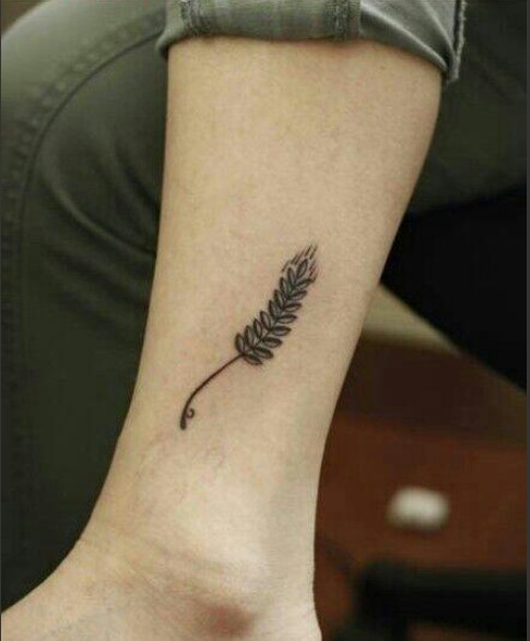 成熟麦子穗纹身图片