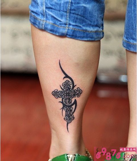 小腿复古时尚十字架纹身图案图片
