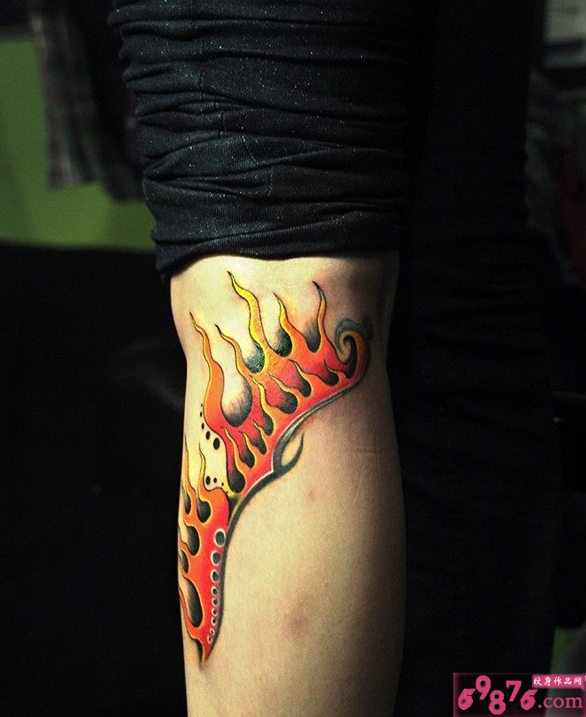 红色火焰纹身图案图片