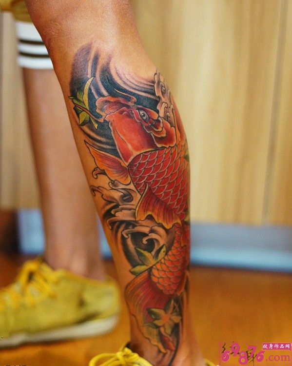 小腿传统鲤鱼纹身图片