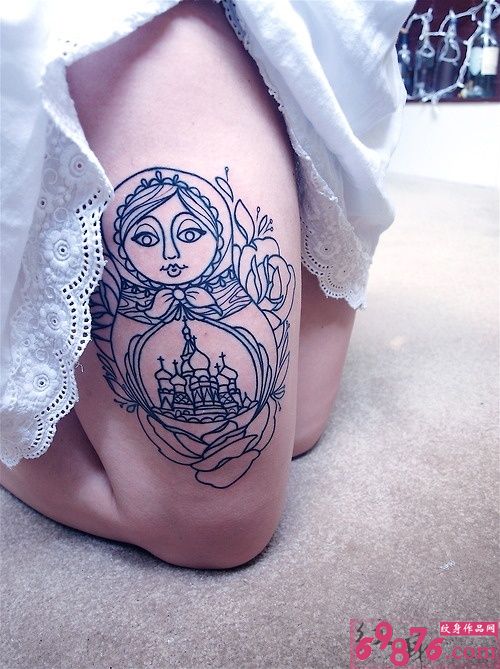 欧美简约不倒翁娃娃纹身图片