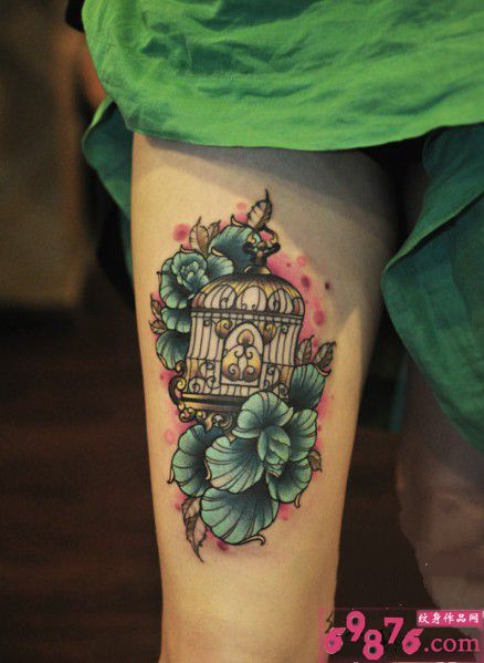 大腿金丝鸟笼花清新纹身图片