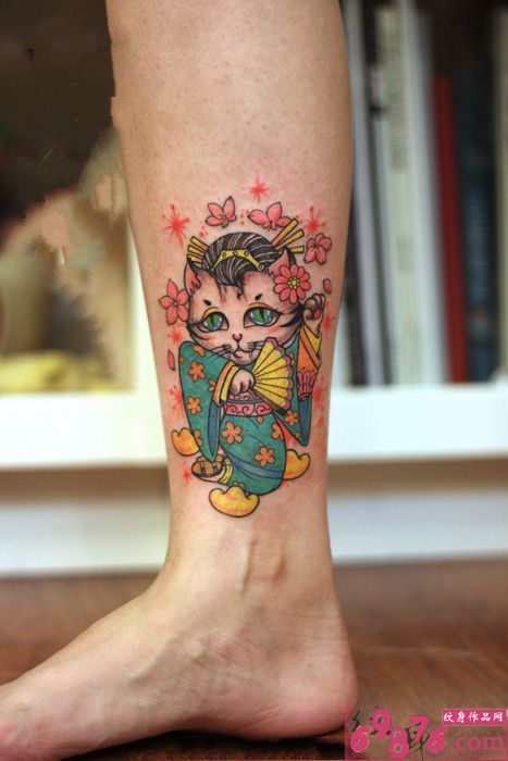 创意猫咪艺妓小腿纹身图片