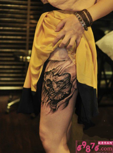 创意欧美骷髅大腿纹身图片