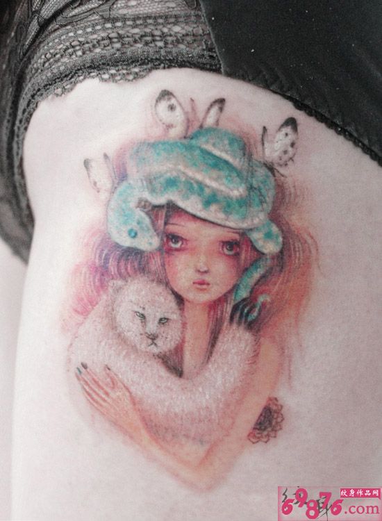 唯美美杜莎与熊的拥抱纹身图片