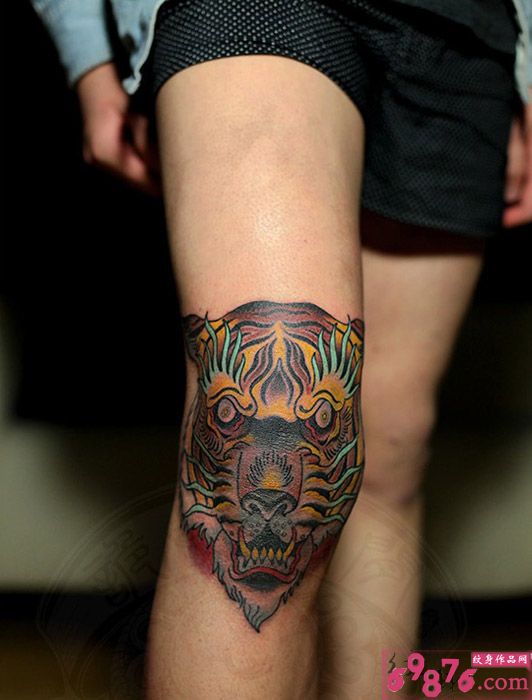 霸气老虎头像膝盖纹身图片