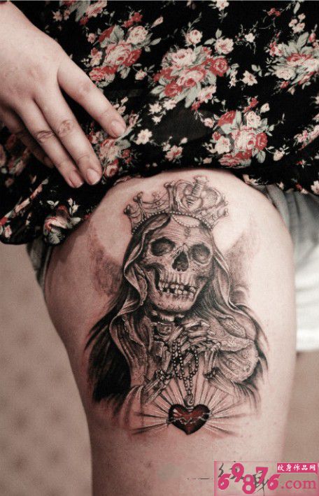 创意骷髅女王大腿纹身图片