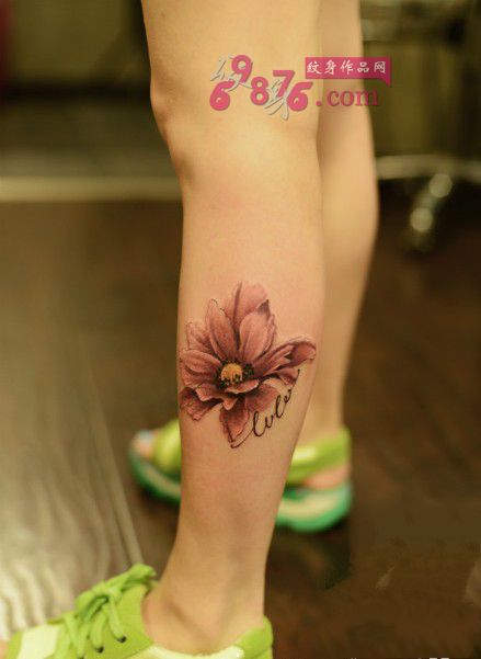 小清新花朵小腿纹身图片