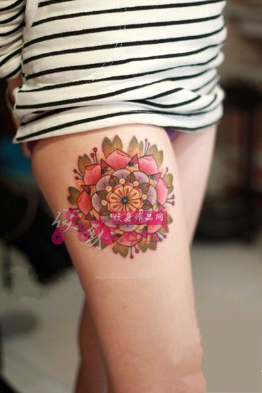 美腿school花创意纹身图片