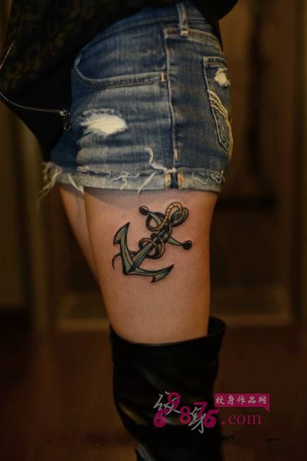 清新船锚大腿纹身图片