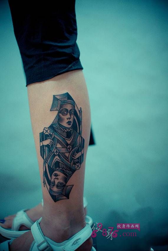 创意扑克头像小腿纹身图片